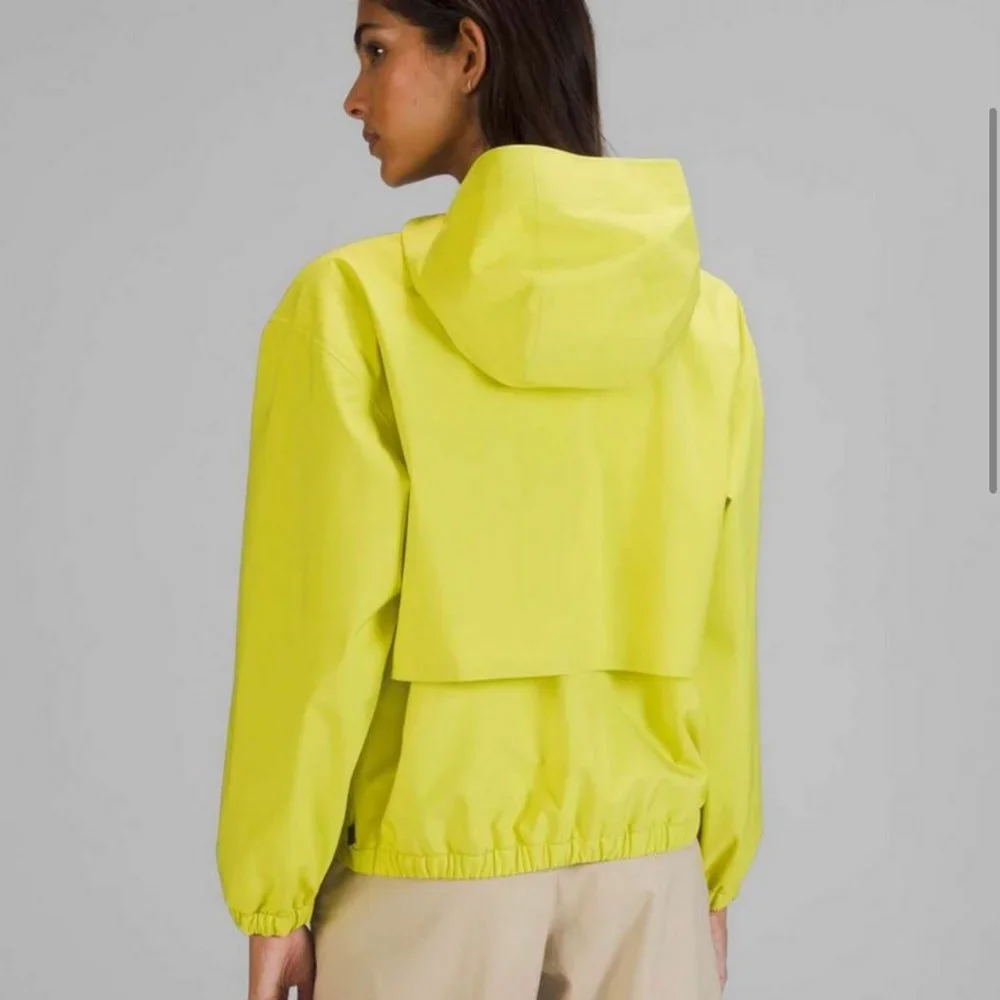 lululemon Lab Waterproof Shell - Picture 2 of 13